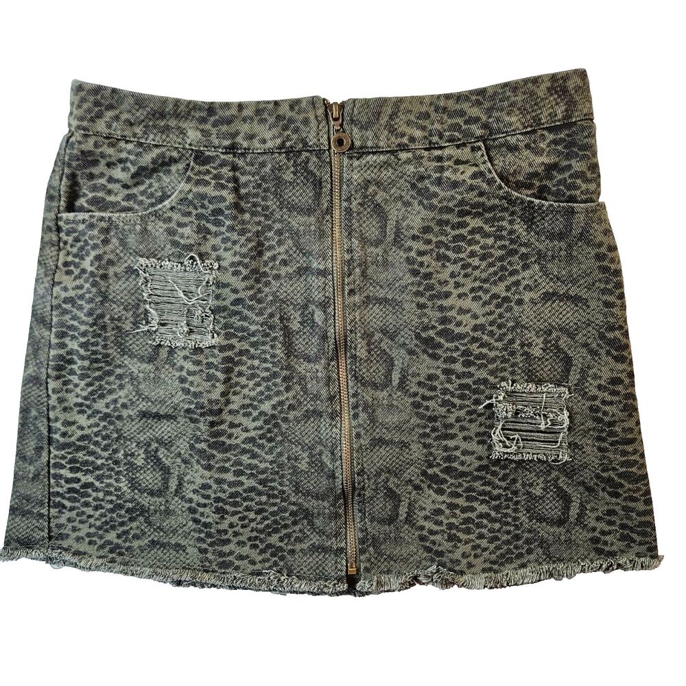 She+Sky Women's Olive Green Snake Print Distressed Front Zip Mini Skirt Medium